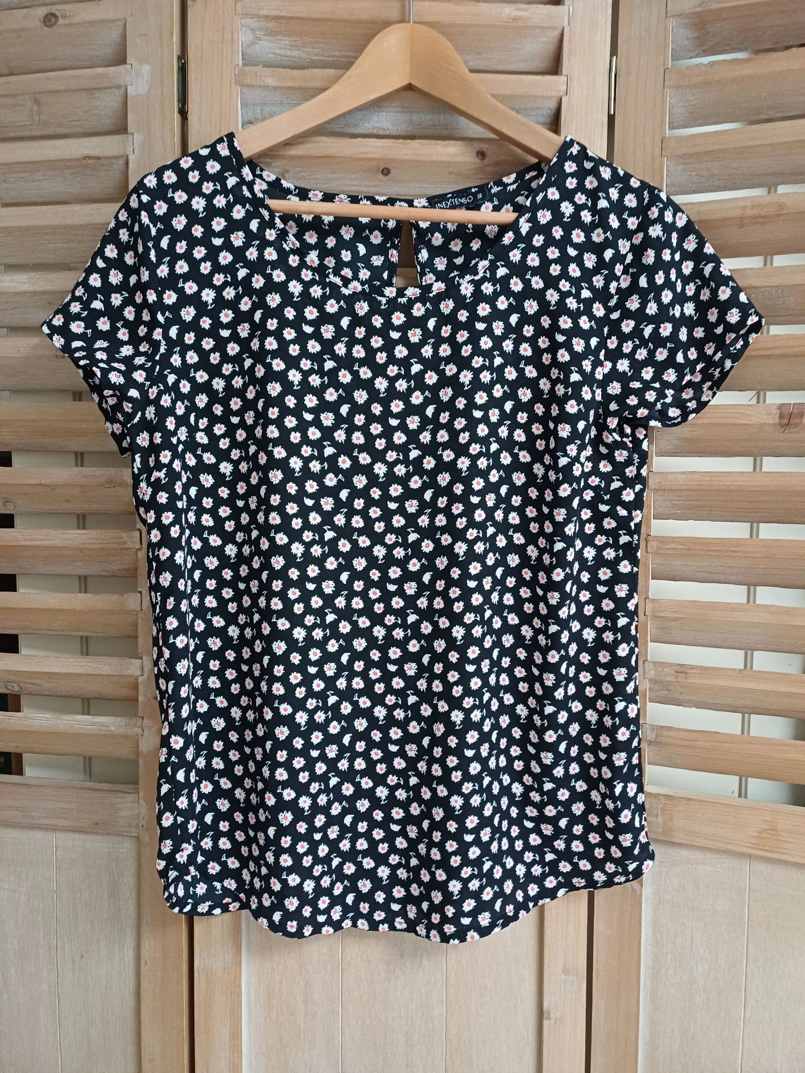 Belle blouse ton noir manches courtes- In extenso M/L